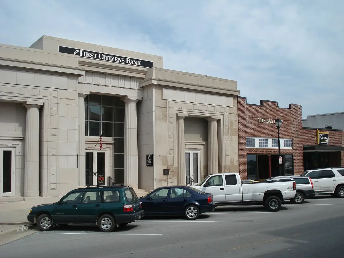 First Citizens Bank Beaufort: a building linked to First-Citizens Bank & Trust Company