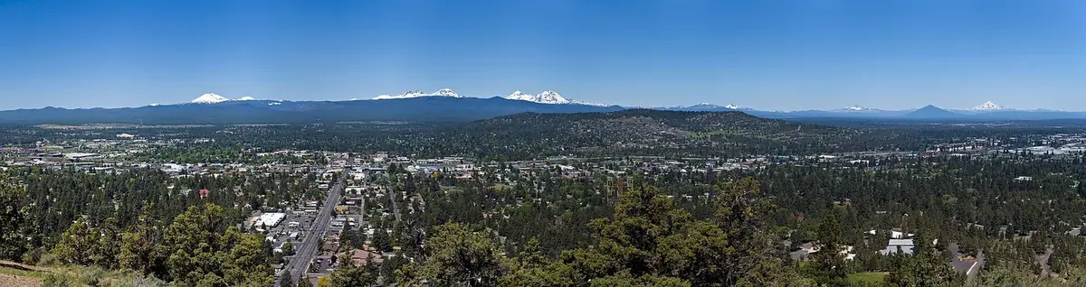 Bend ORPanoramic: the head-office city of Bank of the Cascades