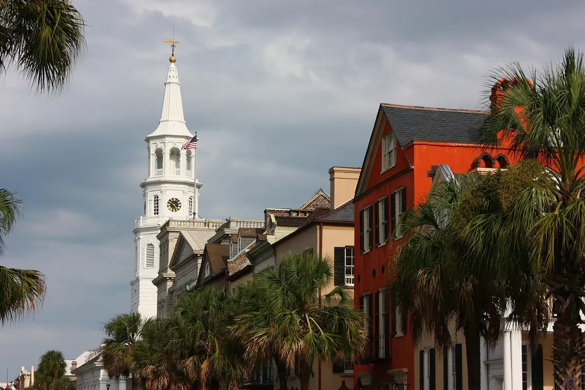 Broad Street Charleston: the head-office city of CresCom Bank