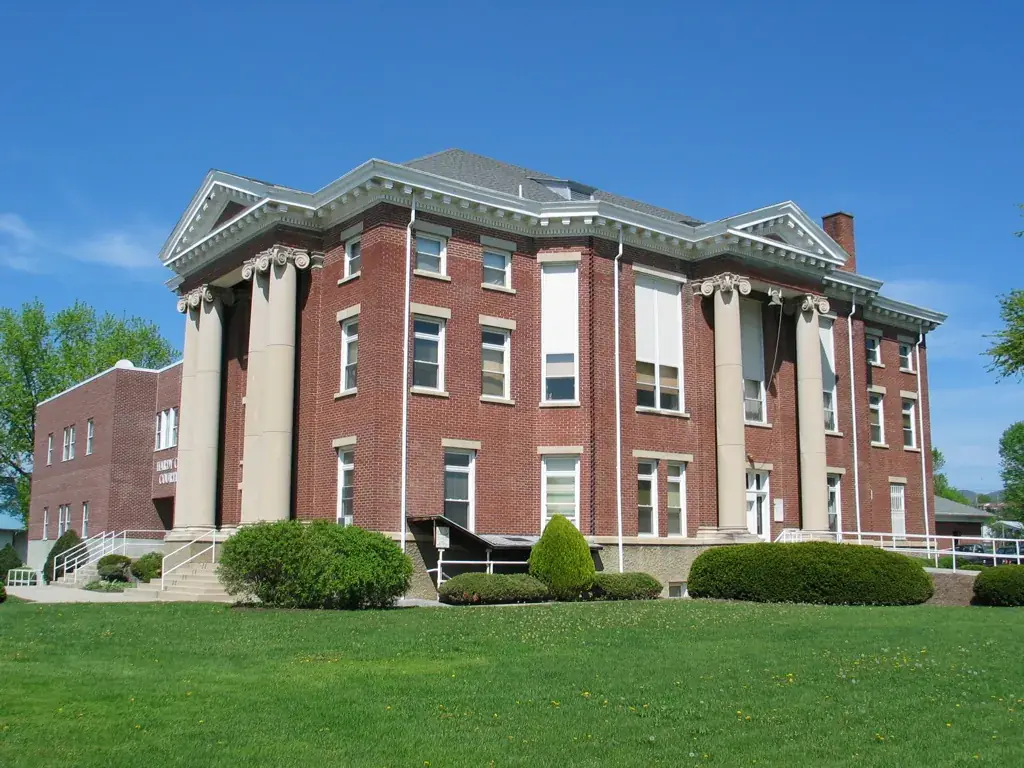 Hardy County Courthouse-Moorefield WV: the head-office city of Summit Community Bank, Inc