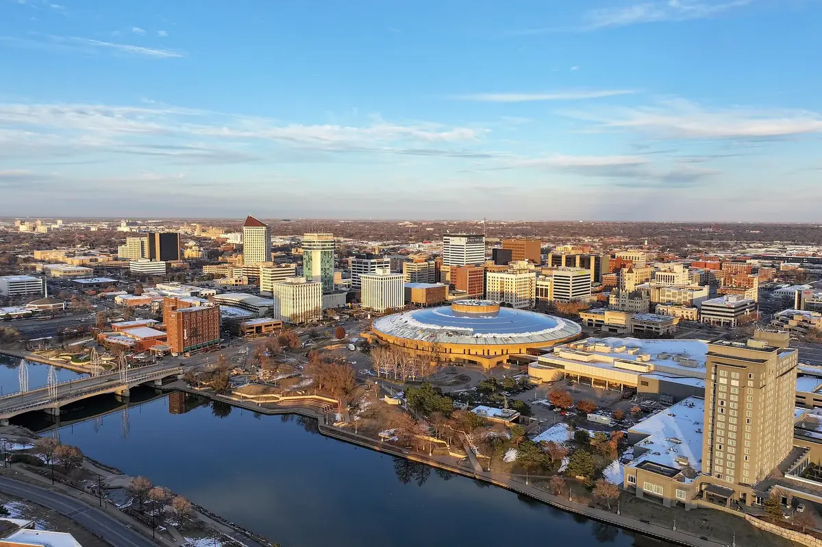 Wichita, Kansas skyline aerial view: the head-office city of Fidelity Bank